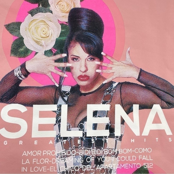 Old Navy Oversized Cropped Licensed Pop Culture Graphic Selena Ivory Sweatshirt - Picture 5 of 10